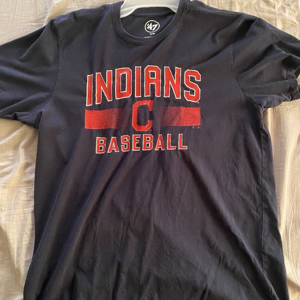 Women's Medium Vintage Cleveland Indians T-Shirt